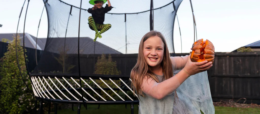 14 Halloween Activities for Kids (2024)| Backyard Halloween
